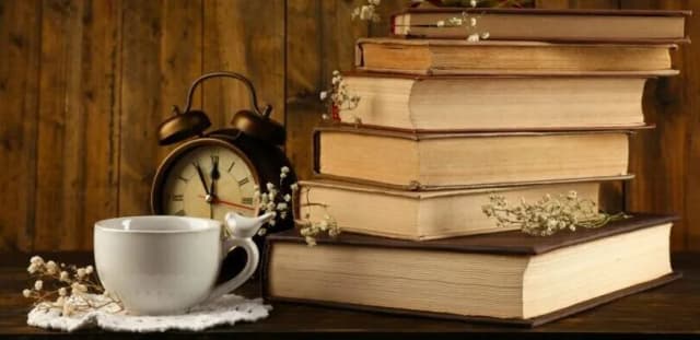 Literatura piękna co warto przeczytać - najlepsze tytuły, które zachwycą